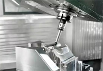 Advantages and precautions of CNC lathes